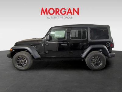 2026 Jeep Wrangler — photo 8 view