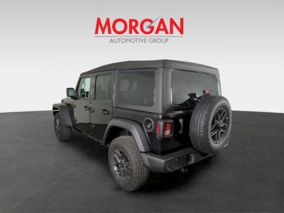 2026 Jeep Wrangler — photo 7 view