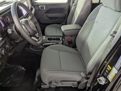 2026 Jeep Wrangler — photo 10 view