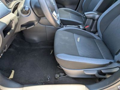 2025 Nissan Versa - Photo 12