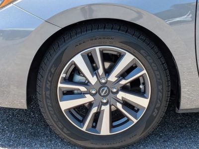 2025 Nissan Versa - Photo 9