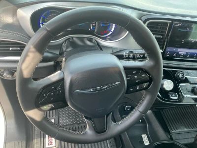 2024 Chrysler Pacifica - Photo 13