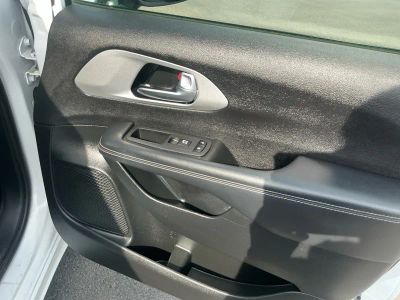 2024 Chrysler Pacifica - Photo 21
