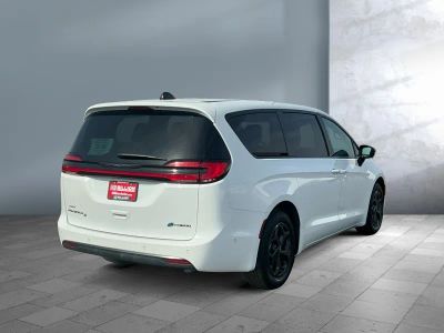 2024 Chrysler Pacifica - Photo 6