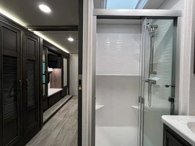 2025 Jayco SENECA PRESTIGE — photo 23 view