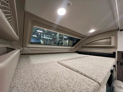 2025 Jayco SENECA PRESTIGE — detail view