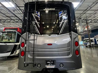 2025 Jayco SENECA PRESTIGE — photo 30 view