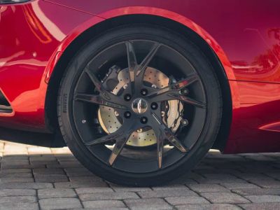 2019 Aston Martin DBS — photo 13 view