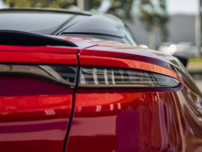 2019 Aston Martin DBS — photo 12 view