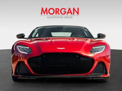 2019 Aston Martin DBS — photo 8 view