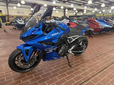 2026 Suzuki GSX-8R - Photo 3