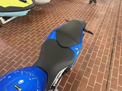 2026 Suzuki GSX-8R - Photo 13