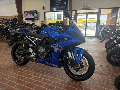 2026 Suzuki GSX-8R - Photo 2