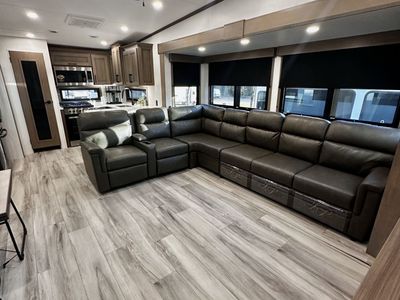 2026 KZRV Durango D339MLT - Photo 16