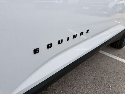 2026 Chevrolet Equinox — photo 10 view