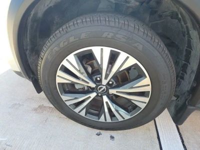 2023 Nissan Rogue — photo 10 view
