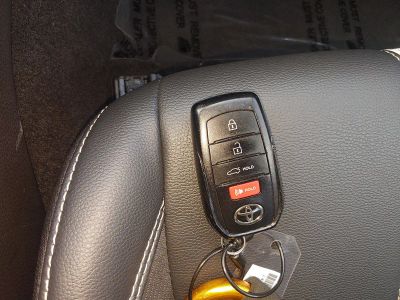 2025 Toyota Camry — photo 15 view
