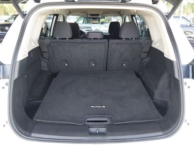 2024 Nissan Rogue - Photo 11