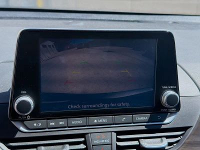 2023 Nissan Altima — photo 12 view