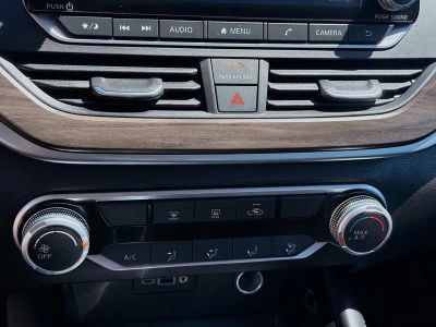 2023 Nissan Altima — photo 13 view