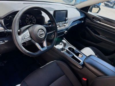 2023 Nissan Altima — photo 7 view