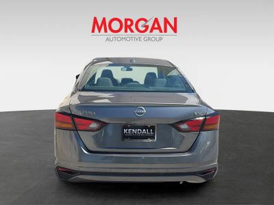 2023 Nissan Altima — detail view