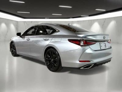 2022 Lexus ES 350 Sedan - Photo 3