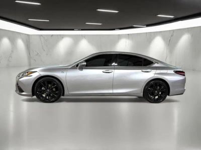 2022 Lexus ES 350 Sedan - Photo 2