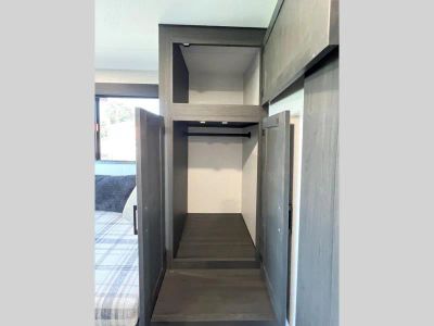 2026 Venture Stratus 282VFD - Photo 17