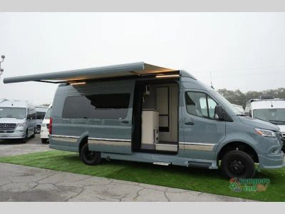 2026 Grech RV Strada-ion AWD — photo 11 view