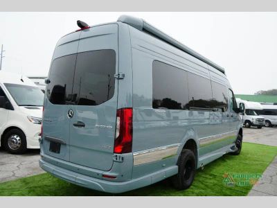 2026 Grech RV Strada-ion AWD — photo 9 view