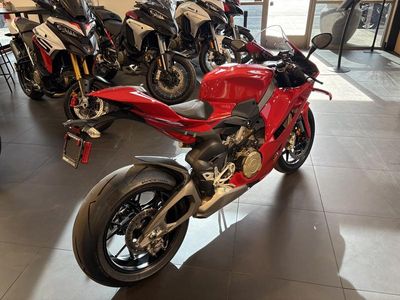 2026 Ducati Panigale V4 - Photo 6