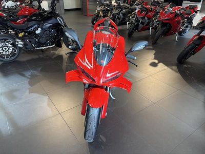 2026 Ducati Panigale V4 - Photo 4