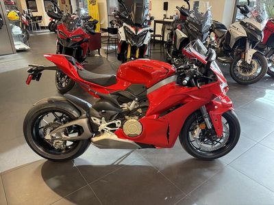 2026 Ducati Panigale V4 - Photo 3