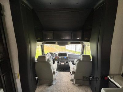 2025 Newmar Supreme Aire - Photo 6