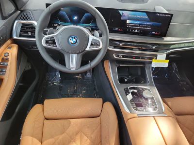 2026 BMW X5 — photo 8 view