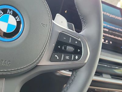 2026 BMW X5 — photo 22 view