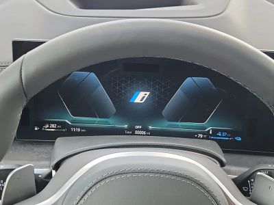 2026 BMW X5 — photo 23 view