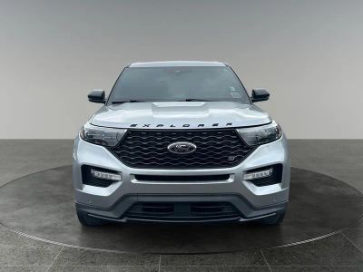 2022 Ford Explorer — side profile view