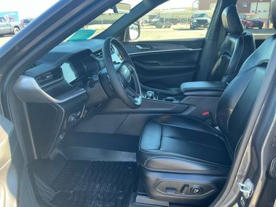 2025 Jeep Grand Cherokee L — photo 12 view