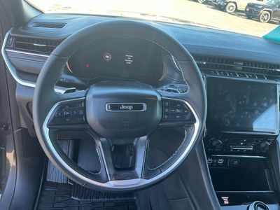 2025 Jeep Grand Cherokee L — photo 11 view