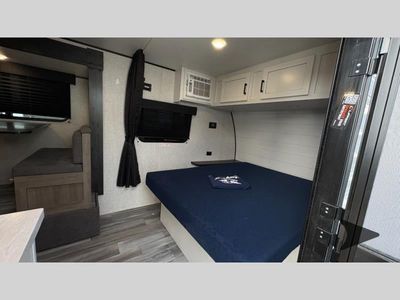2024 Jayco Jay Flight SLX - Photo 12