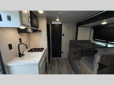 2024 Jayco Jay Flight SLX - Photo 13