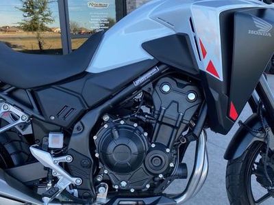 2025 Honda NX500 - Photo 10