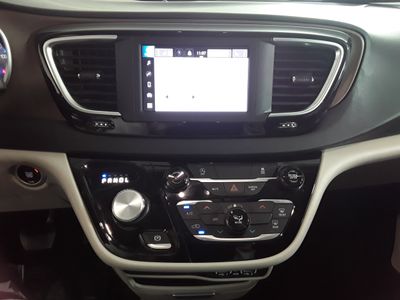 2022 Chrysler Voyager - Photo 19