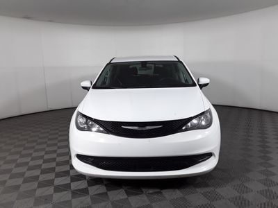 2022 Chrysler Voyager - Photo 8