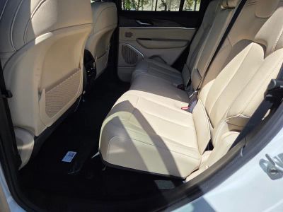 2026 Jeep Grand Cherokee — photo 8 view