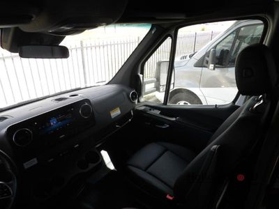 2024 Winnebago Vita - Photo 6