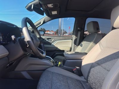 2024 Chevrolet Colorado - Photo 13