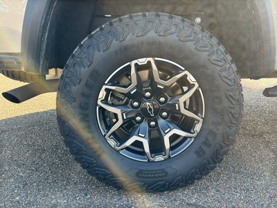 2024 Chevrolet Colorado - Photo 10